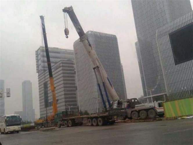 武进区25吨吊车能吊多重设备？